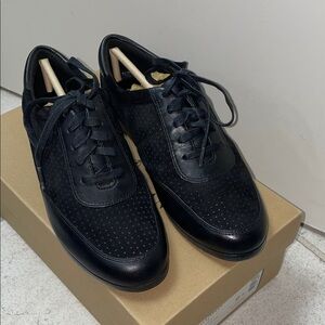 Cole Haan Black Leather &Suede Oxford Shoes -Women’s Size 6- Brand New with Tags